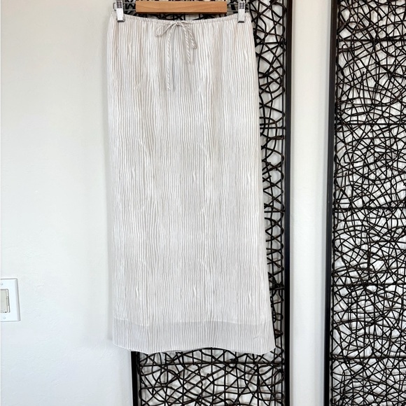 ATM
ANTHONY THOMAS MELILLO Silk pull on maxi skirt. - Picture 2 of 16